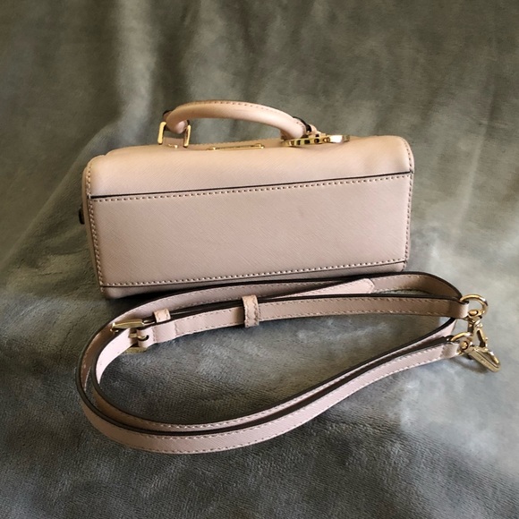 Michael Kors Small Satchel - Picture 4 of 10